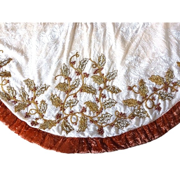 Vintage 56” Beaded & Sequined Christmas Tree Skirt Cream & Gold Crushed Velvet - Picture 4 of 6
